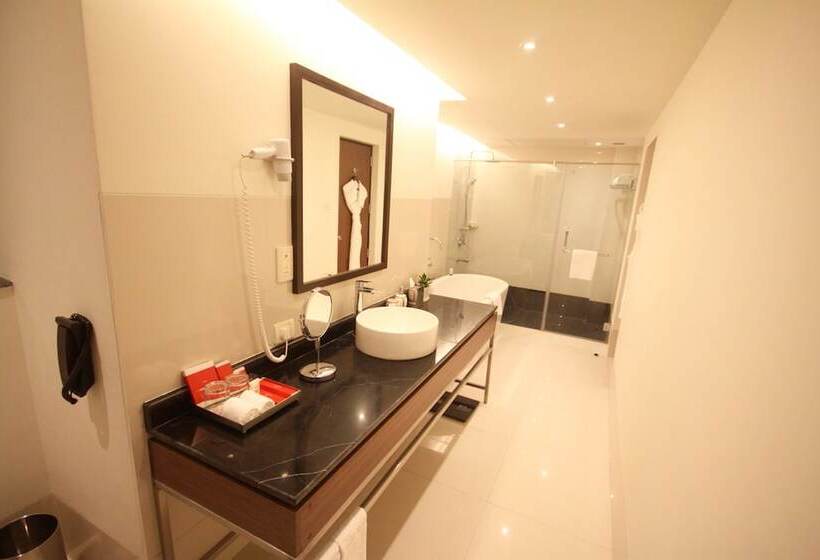 Люкс Повышенной Комфортности, Vivanta Kolkata Em Bypass