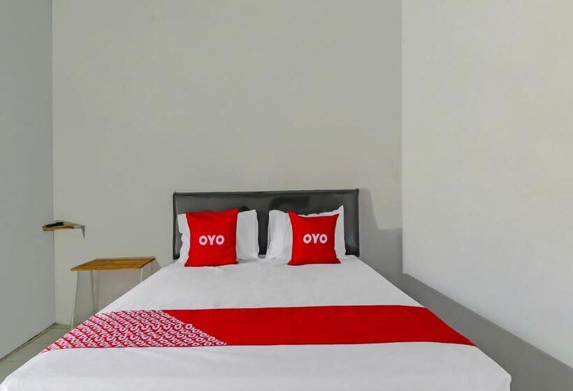 Номер Стандарт, Oyo 90809 Homestay Black Pink Merah Jambu