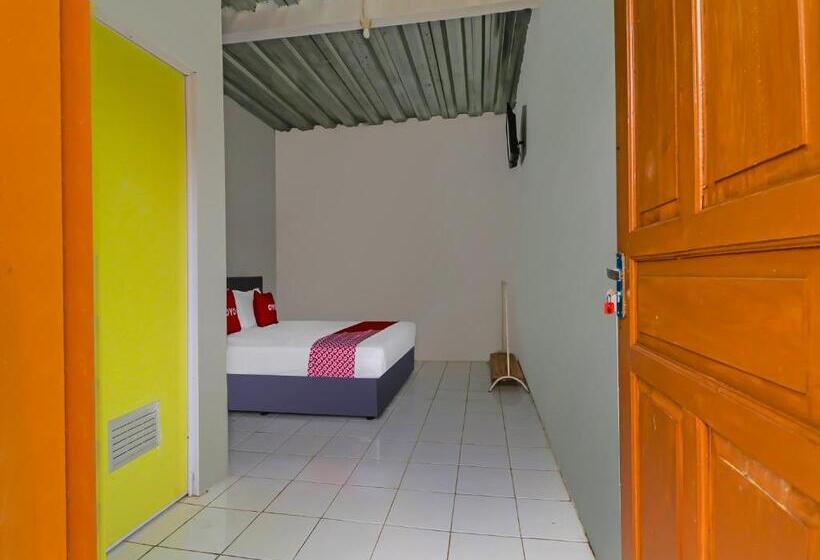 Номер Стандарт, Oyo 90809 Homestay Black Pink Merah Jambu