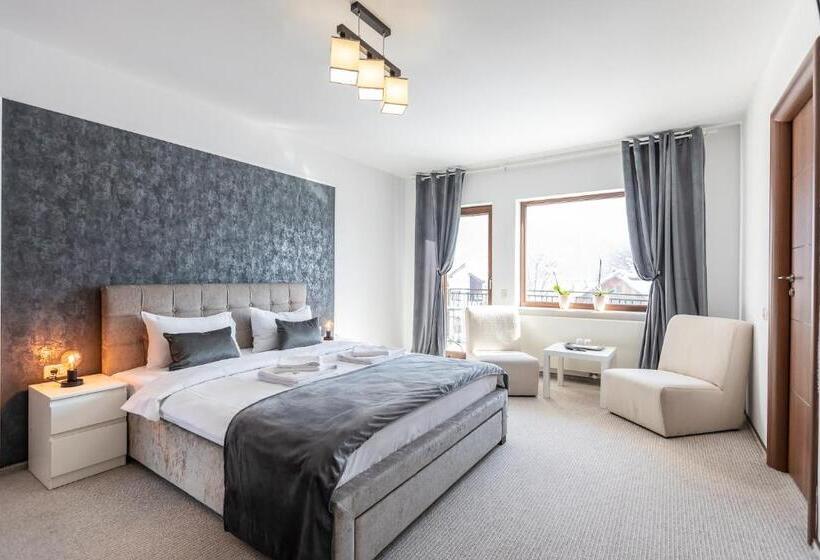 Номер Стандарт с Балконом, Emerald Residence