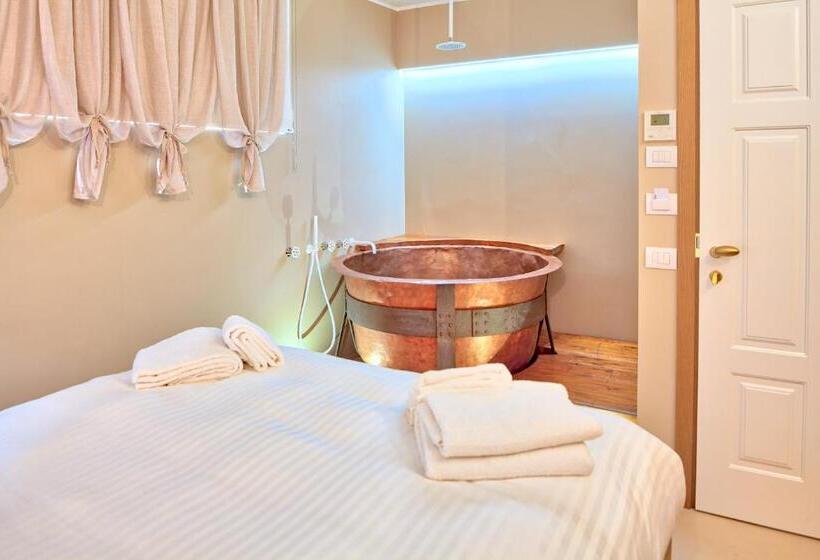 Номер Deluxe, A Mare Luxury Rooms