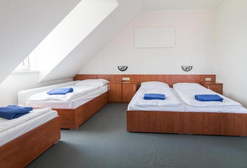 Апартаменты 1 Спальня с Террасой, Apartmány Fojtova Studna