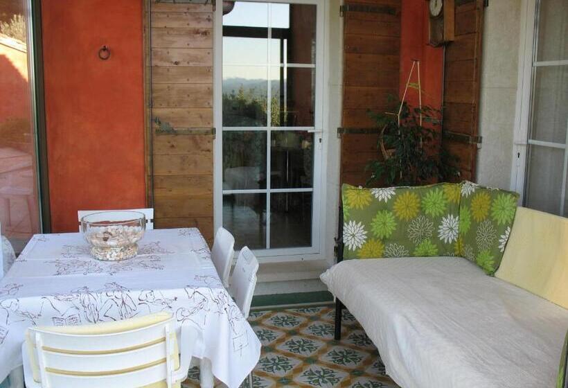 Номер Стандарт Вид на Сад, B&b La Cigaline