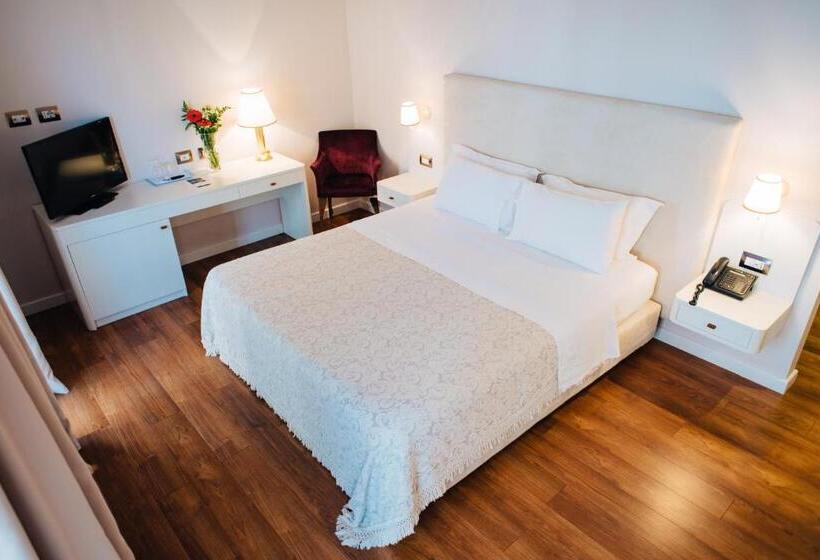 带阳台的高级房间, Sar Otel Boutique