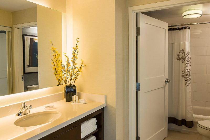 Номер Deluxe, Hideaway At Royalton Blue Waters, An Autograph Collection All Inclusive Resort   Adults Only