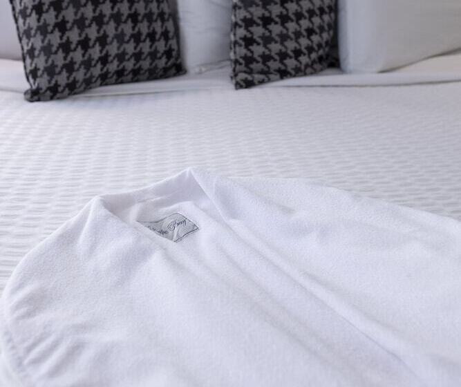 Номер Deluxe, Hounds Tooth Inn