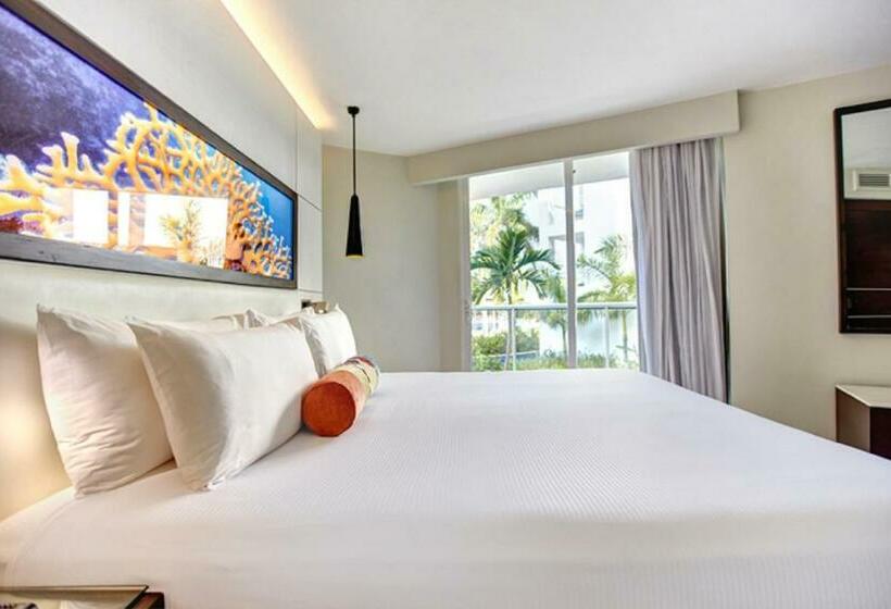 Номер Deluxe, Hideaway At Royalton Blue Waters, An Autograph Collection All Inclusive Resort   Adults Only
