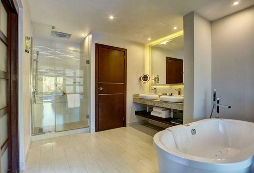 Президентский Люкс, Hideaway At Royalton Blue Waters, An Autograph Collection All Inclusive Resort   Adults Only