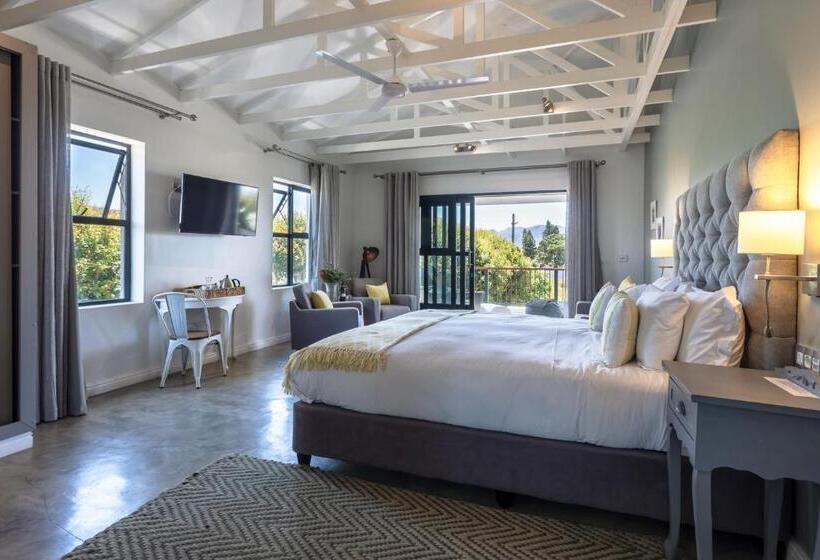 Superior suite with balcony, Whale Rock Luxury Lodge