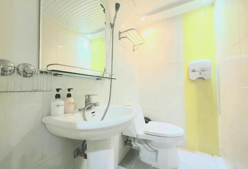 Camera Familiare, Hostel Tommy