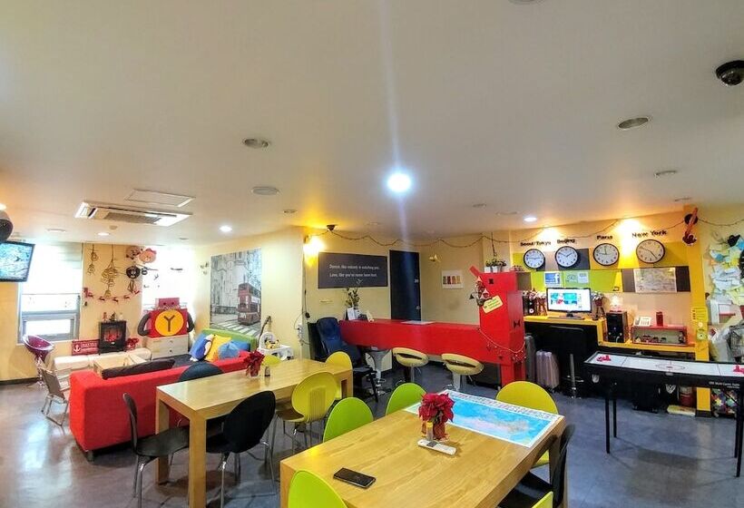 Camera Familiare, Hostel Tommy