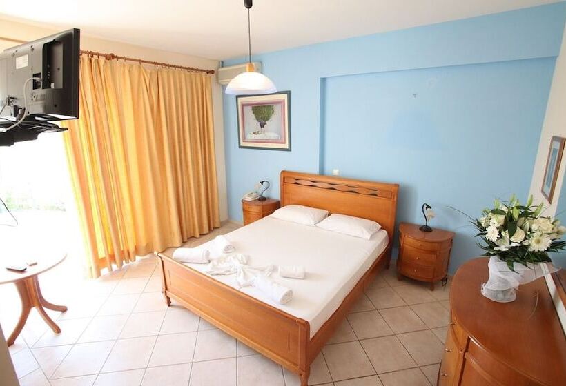 Номер Стандарт Трехместный, Iria Beach