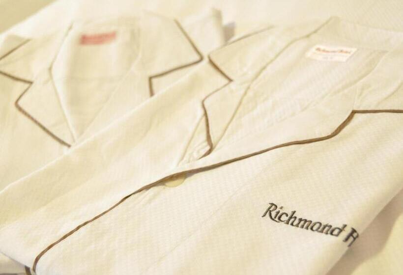 Номер Стандарт Трехместный, Richmond Hotel Kochi