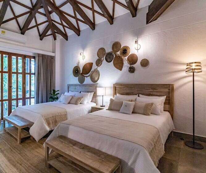 Четырехместный Номер Стандарт с Балконом, Casa Jacaranda Hotel Boutique