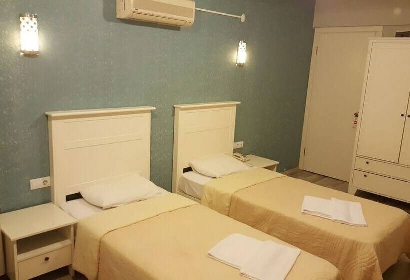 Номер Стандарт, Corner Boutique