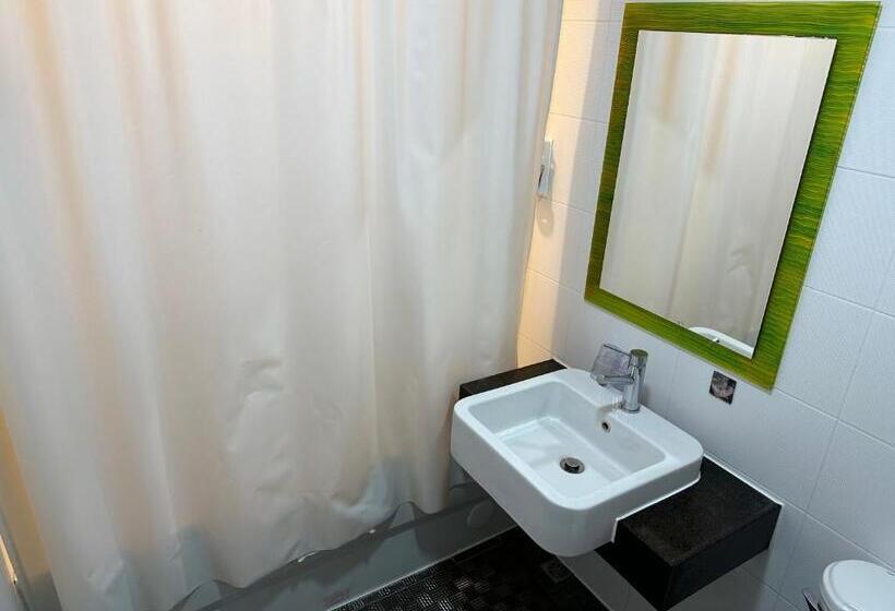 اتاق لوکس, Young Soarlan Hotel   Tainan