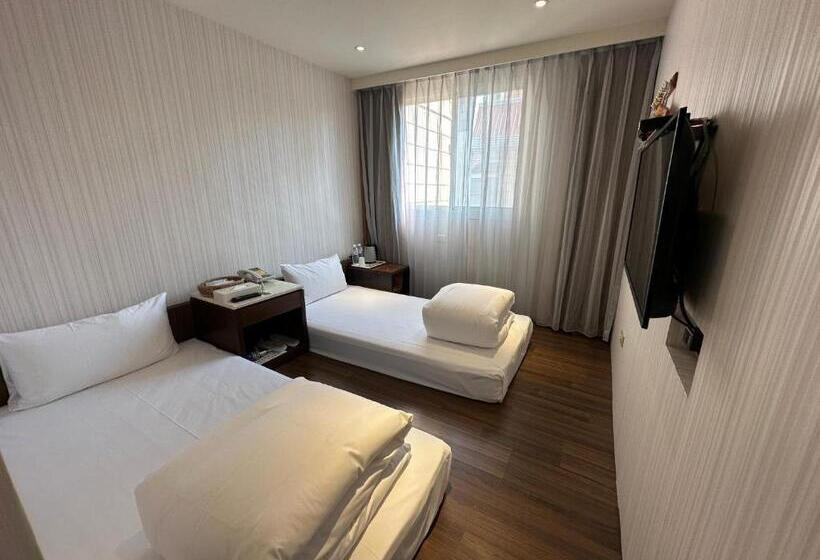 اتاق استاندارد, Young Soarlan Hotel   Tainan