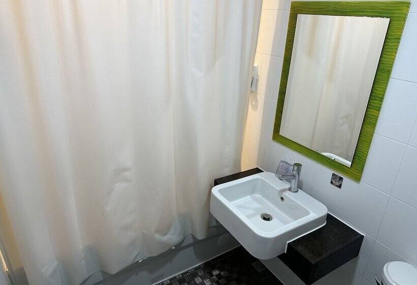 اتاق لوکس, Young Soarlan Hotel   Tainan