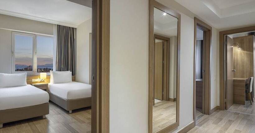 سوییت خانوادگی, Wyndham Garden Lara