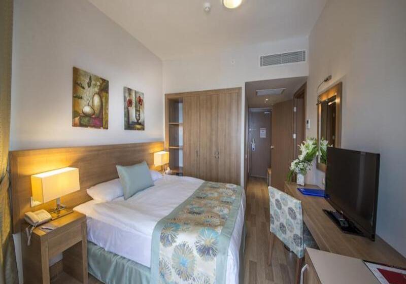Номер Стандарт, Wyndham Garden Lara