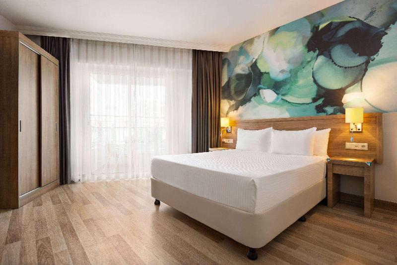 اتاق استاندارد برای معلولان, Wyndham Garden Lara