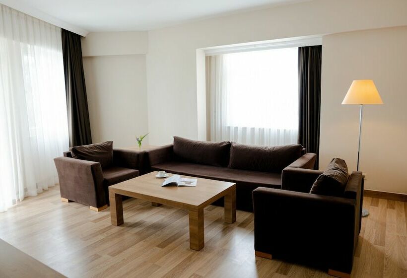 سوییت خانوادگی, Wyndham Garden Lara