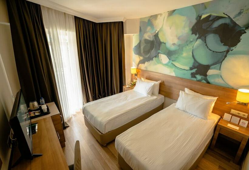 Номер Стандарт, Wyndham Garden Lara