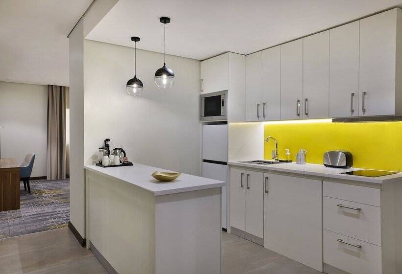 Люкс Адаптированный для Инвалидов, Staybridge Suites   Al Khobar City, An Ihg