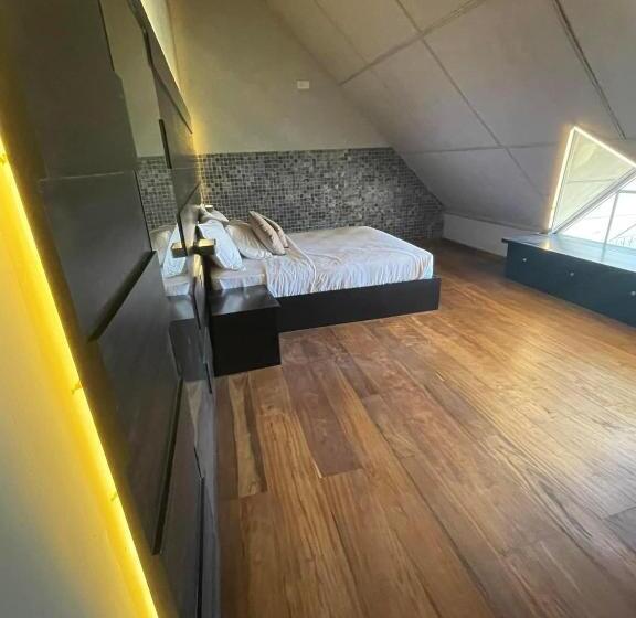 Family Suite, Victoria Court Suites
