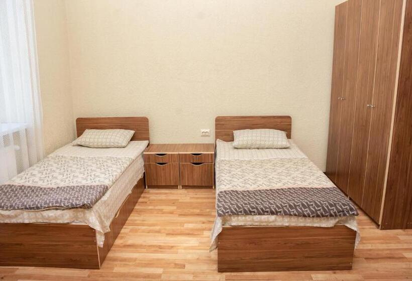 컴포트 트리플 룸, Monada Hotel & Hostel