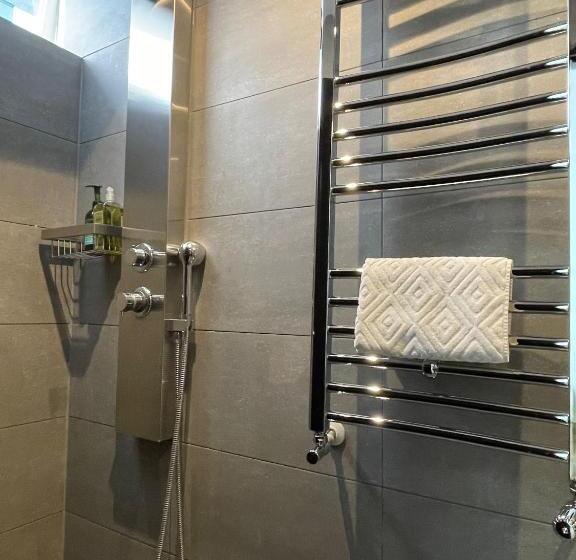 スタンダードルーム, Décor Canal House