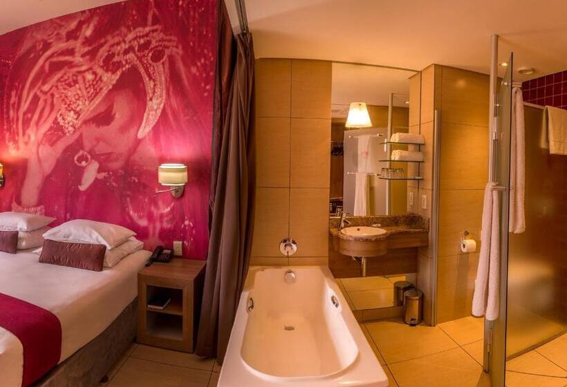 디럭스 룸 킹사이즈 침대, Peermont Metcourt At Rio Klerksdorp