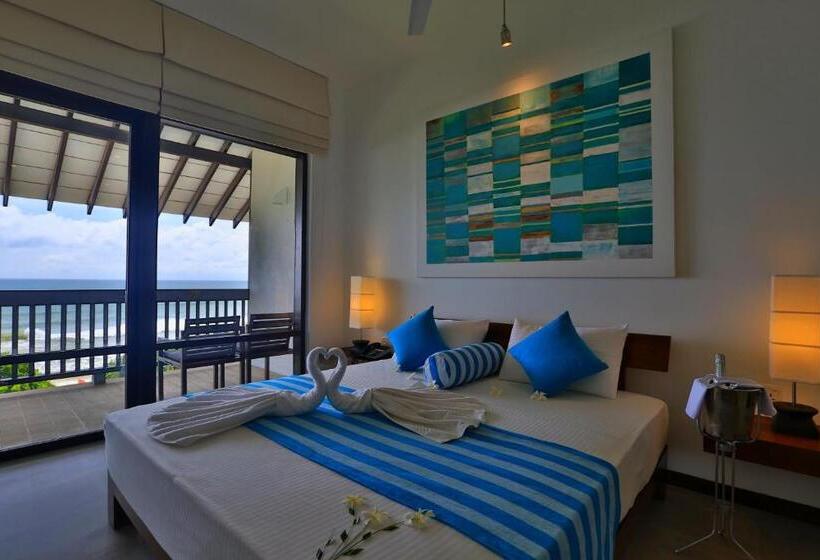 Superior Room Sea View with Balcony, Temple Tree Resort & Spa