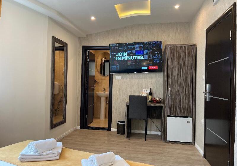 اتاق اکونومی, Side One Design Hotel Garni