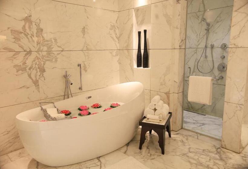 سوئیت پرزیدنت, The Leela Ambience Convention Hotel Delhi