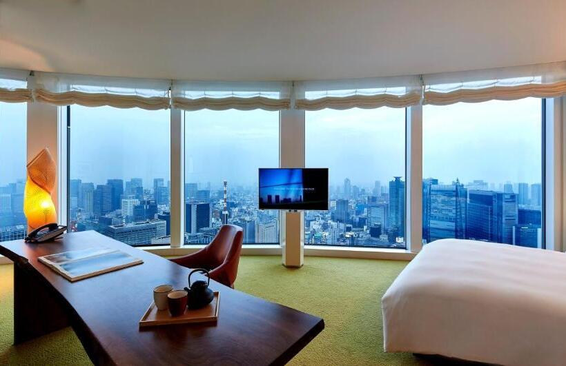 Номер Deluxe Кровать Кинг, Andaz Tokyo   A Concept By Hyatt