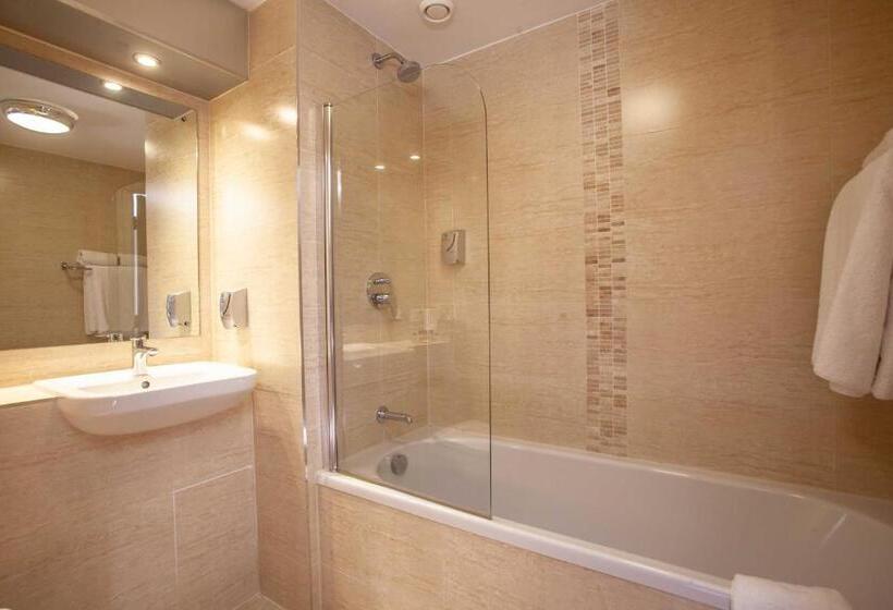 اتاق استاندارد, Blackpool Football Club Stadium Hotel, A Member Of Radisson Individuals