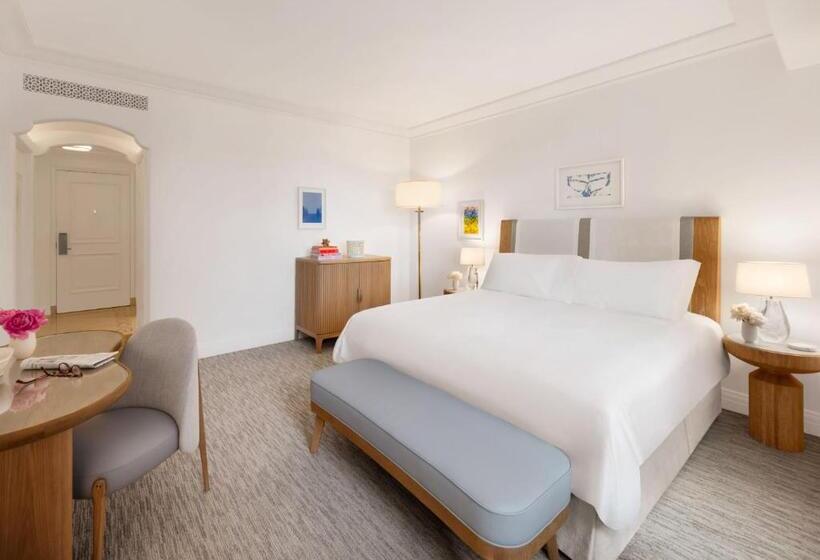Номер Superior, The Maybourne Beverly Hills, Maybourne Hotel Collection