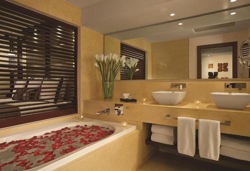 جناح جونيور مطلّ علي البحر, Secrets Playa Mujeres Golf & Spa Resort   All Inclusive Adults Only