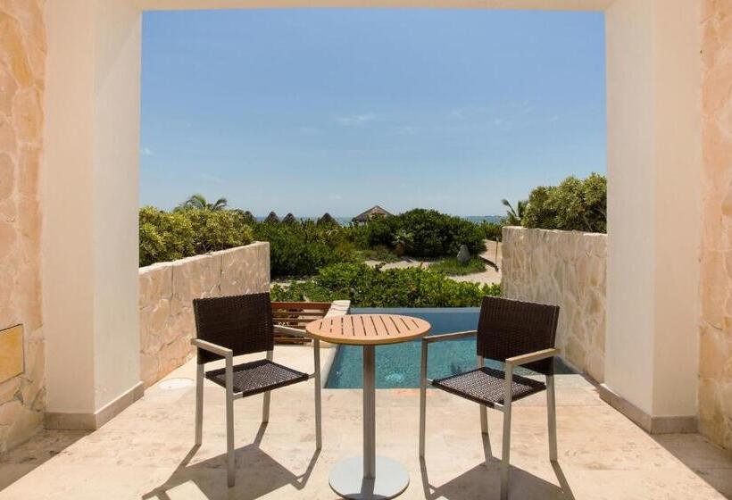 جناح جونيور كلوب بإطلالة على البحر, Secrets Playa Mujeres Golf & Spa Resort   All Inclusive Adults Only