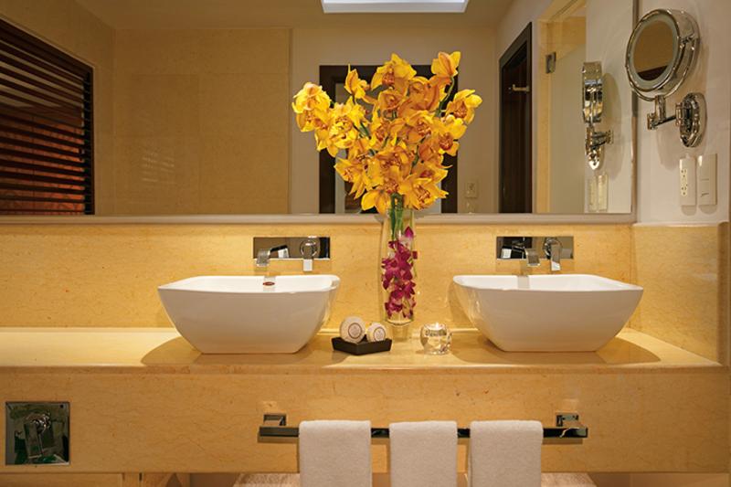 سوئیت جونیور کلوب با چشم‌انداز دریا, Secrets Playa Mujeres Golf & Spa Resort   All Inclusive Adults Only