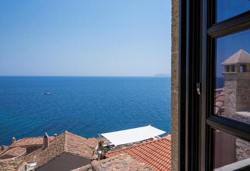 Люкс Повышенной Комфортности, Moni Emvasis Luxury Suites