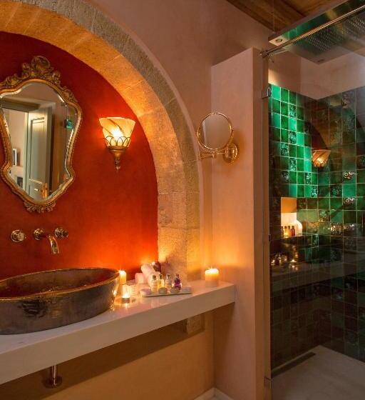 Люкс Superior, Moni Emvasis Luxury Suites