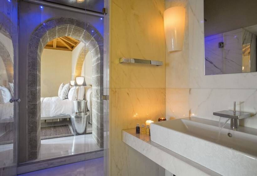 Люкс Deluxe Вид на Море, Moni Emvasis Luxury Suites