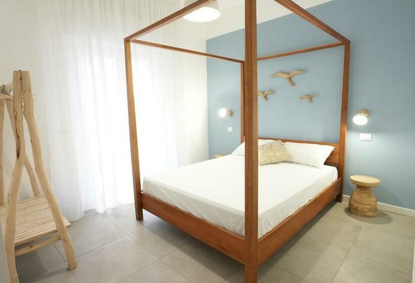 اتاق استاندارد چهار تخته, Ross Family Suites