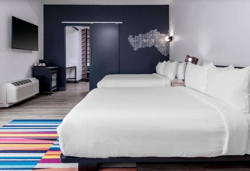Номер Стандарт, Aloft Savannah Airport
