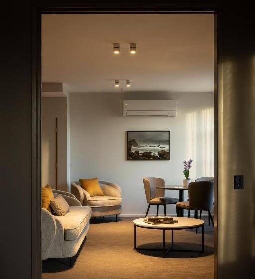 高级套房, The Mayfair