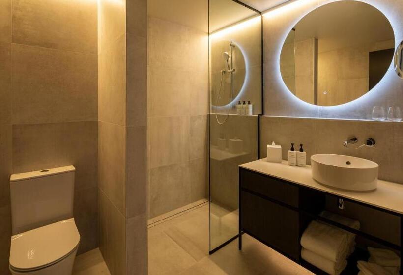 高级大房间, The Mayfair