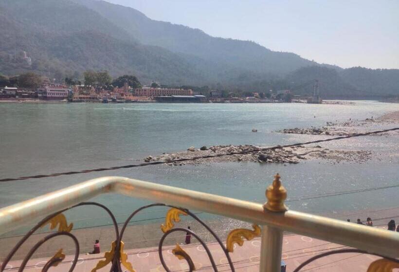 패밀리 스위트, The Neeraj Ganga Heritage Palace