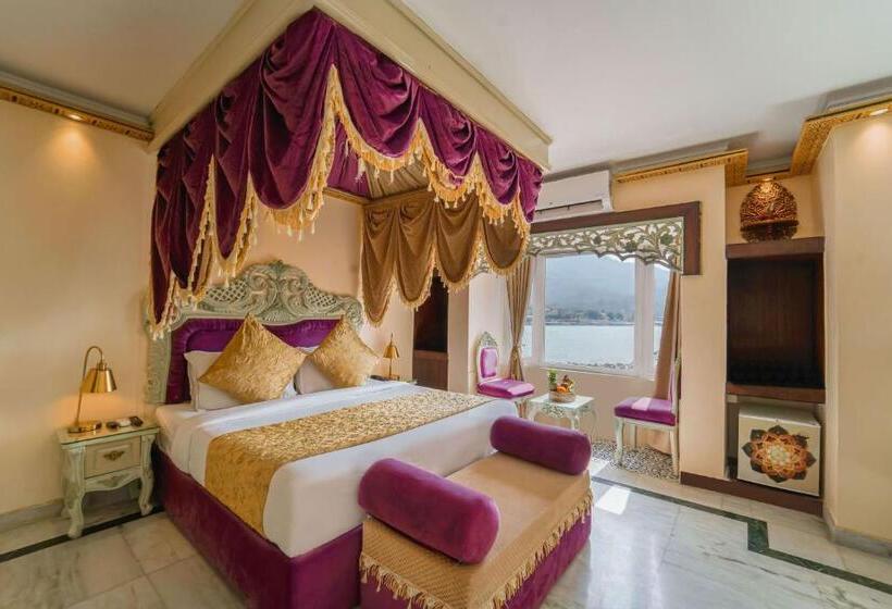 套房, The Neeraj Ganga Heritage Palace